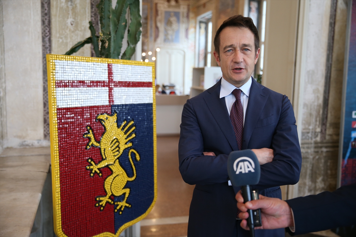 İtalya'nın köklü kulübü Genoa'yı Damat-Tween giydirecek