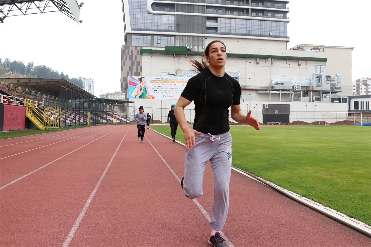 Kadın Boks Milli Takımı'nın dünya şampiyonası hazırlıkları devam ediyor