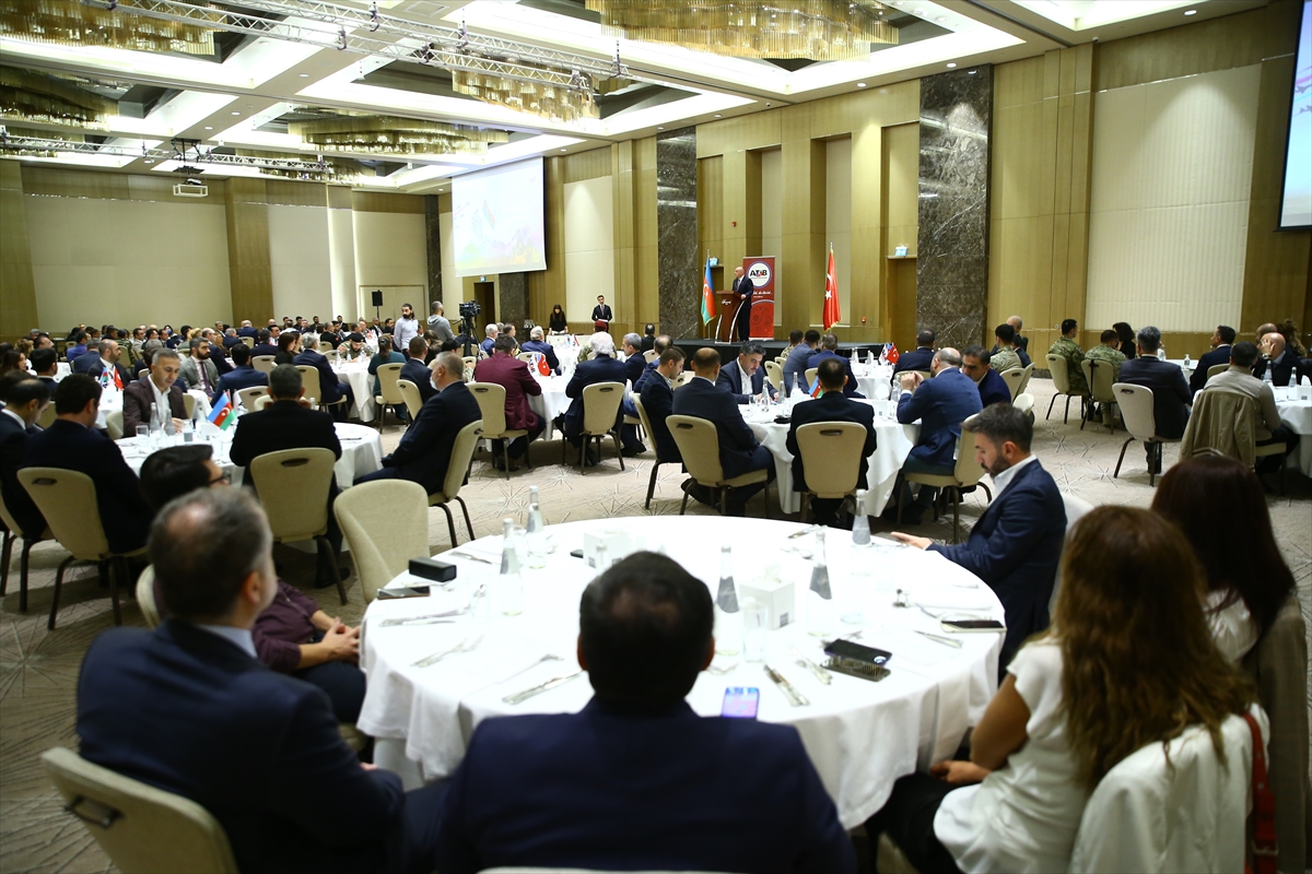 Karabağ zaferinin yıl dönümünde gazilerle iş adamları buluştu