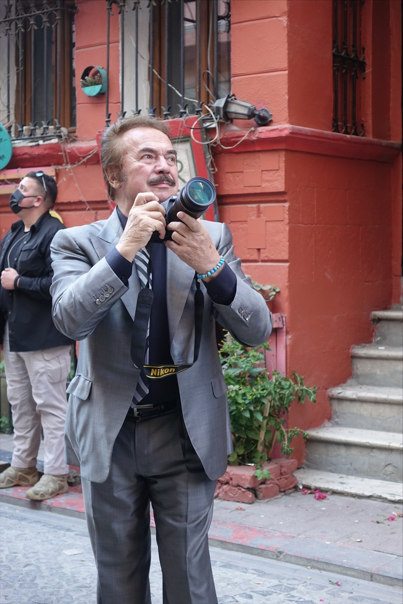 Orhan Gencebay, “UNESCO Photo Safari” projesi kapsamında Balat'ı fotoğrafladı