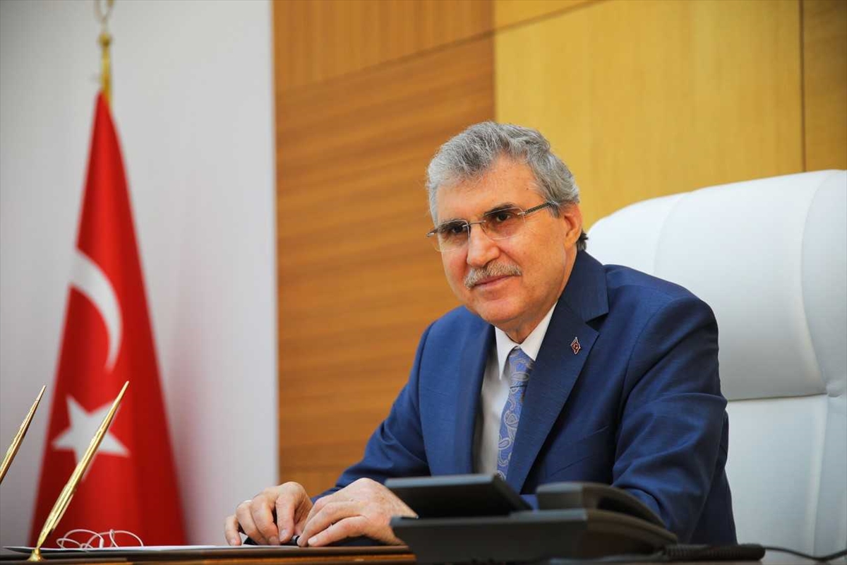 Sakarya'da sağlık çalışanları için ücretsiz ulaşım yıl sonuna kadar uzatıldı