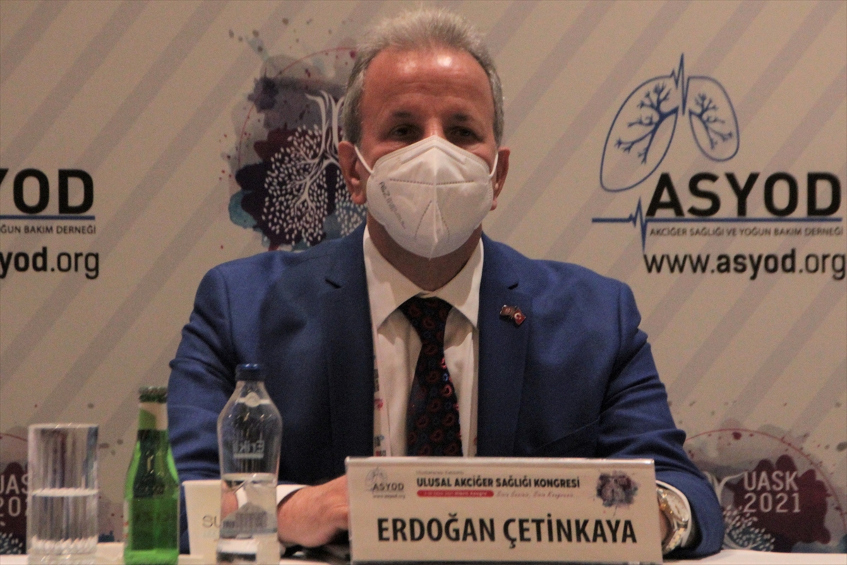 Salgının kontrol altına alınabilmesi için toplumun yüzde 90'ı tam doz aşılanmalı