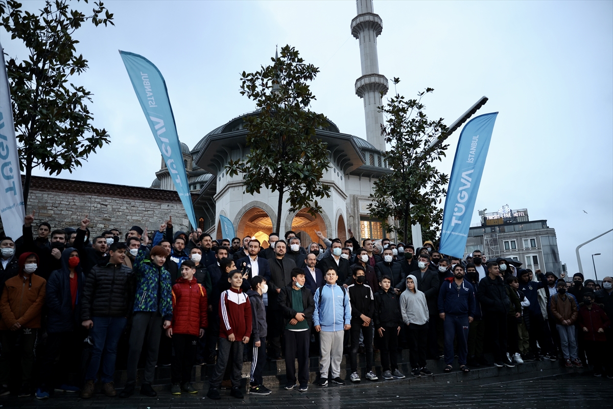 TÜGVA İstanbul İl Başkanı Emrullah Şanlan'dan, Taksim Camisi önünde açıklama: