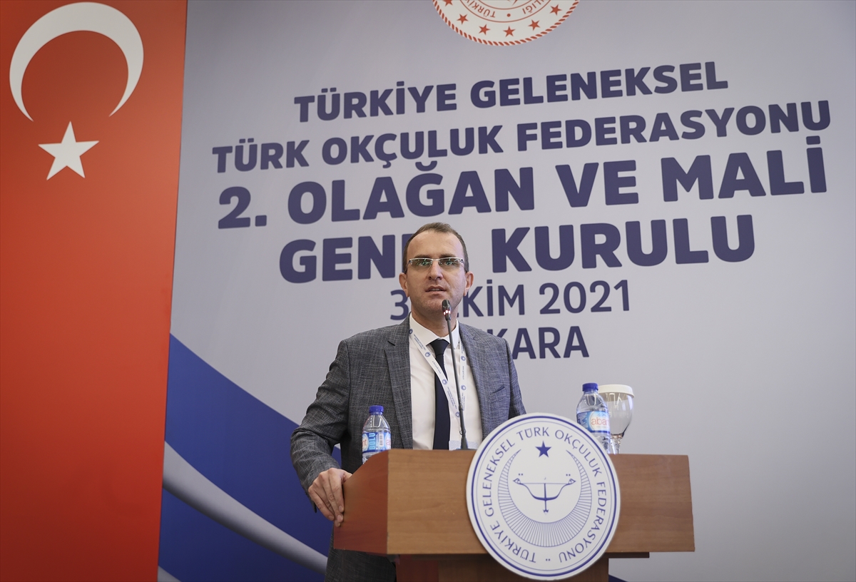 Türkiye Geleneksel Türk Okçuluk Federasyonu Başkanı Cengiz Toksöz güven tazeledi: