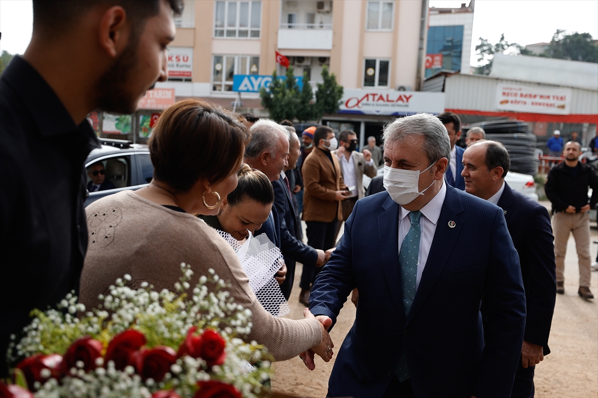 BBP Genel Başkanı Destici ülkenin seçim söylentileriyle istikrarsızlığa sürüklenmek istendiğini söyledi: