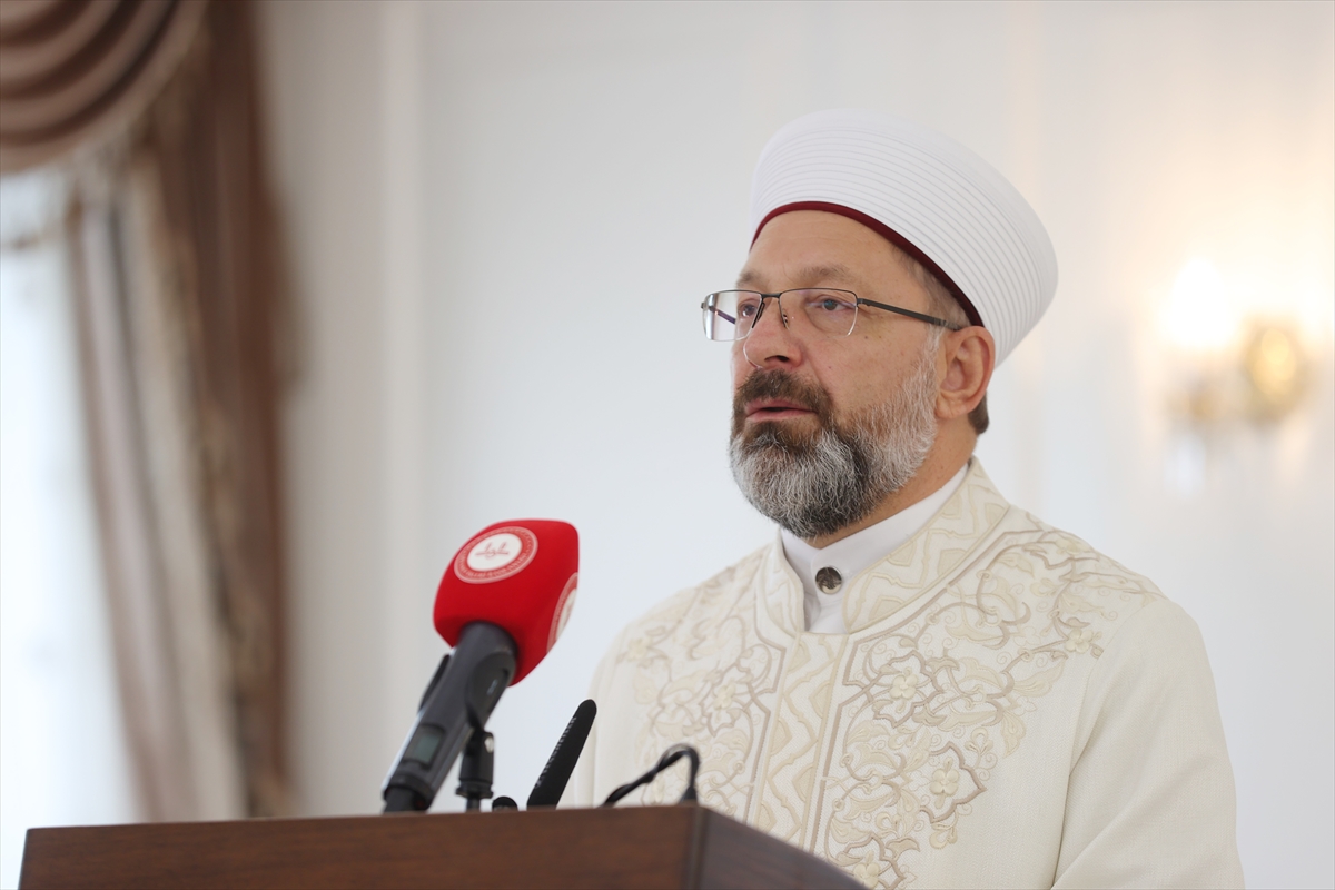 Erbaş, “Bağımsız Kazakistan ve İslam Değerleri” konferansına çevrim içi katıldı: