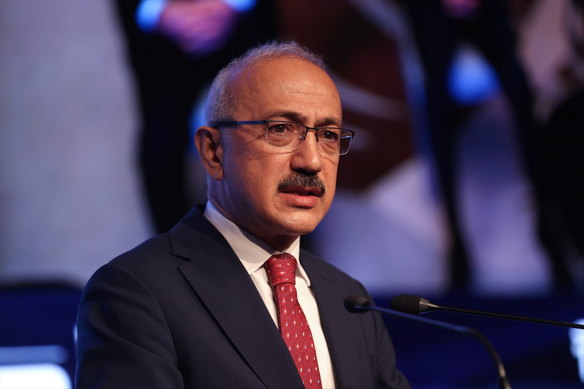 Hazine ve Maliye Bakanı Elvan, TSPB Kongresi'nde konuştu: (2)