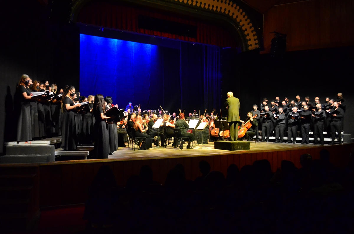Mersin Devlet Opera ve Balesi “Gala Konseri” verdi