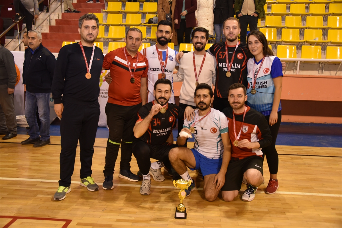 Şehit öğretmen Aybüke Yalçın anısına düzenlenen voleybol turnuvası tamamlandı