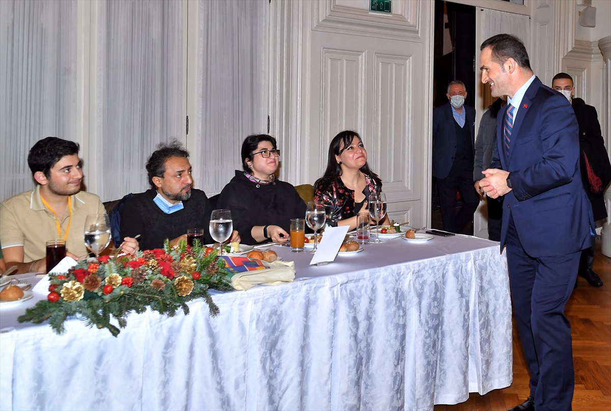 “4. Uluslararası Kızılay Dostluk Kısa Film Festivali”nde yerli ve yabancı sinemacılar bir araya geldi