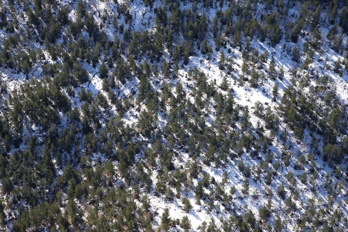 Antalya'nın sahilleri ile karlı zirvesi havadan görüntülendi
