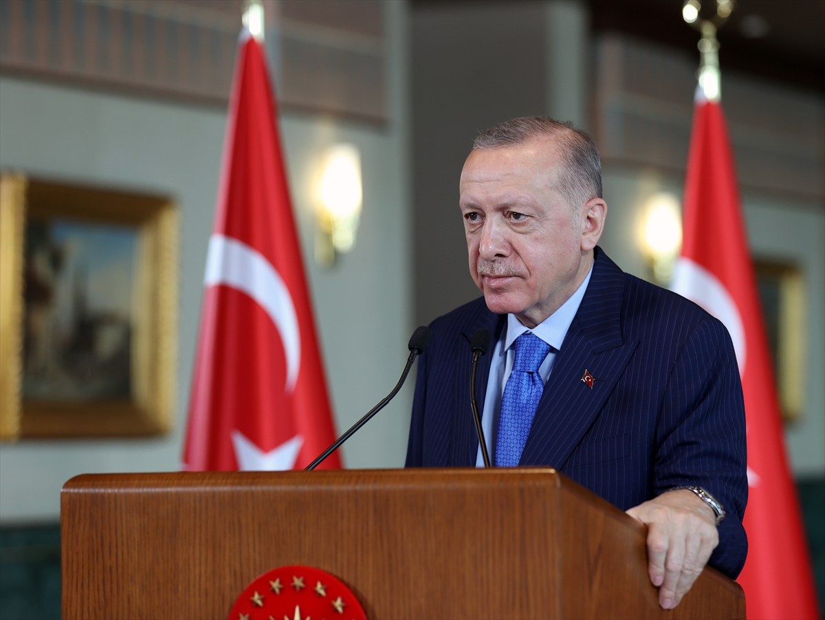 Akademisyenler TURKOVAC'ın acil kullanım onayı almasını değerlendirdi