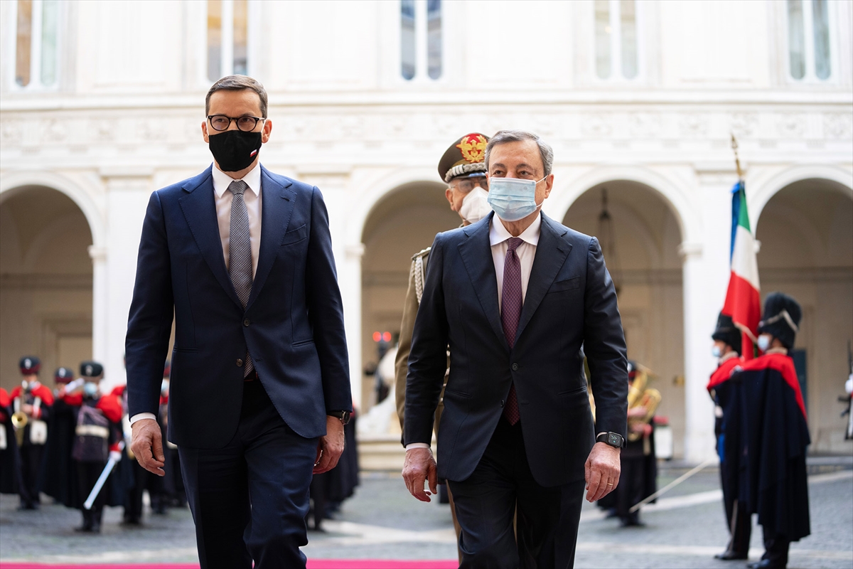 İtalya Başbakanı Draghi, Polonyalı mevkidaşı Morawiecki ile Roma'da görüştü