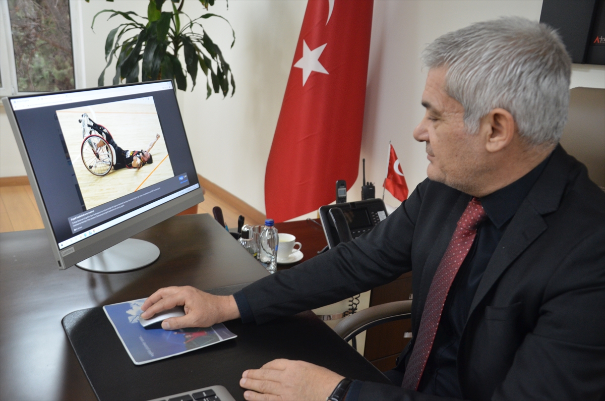 Kahramanmaraş İl Sağlık Müdürü Öksüz, AA'nın “Yılın Fotoğrafları” oylamasına katıldı