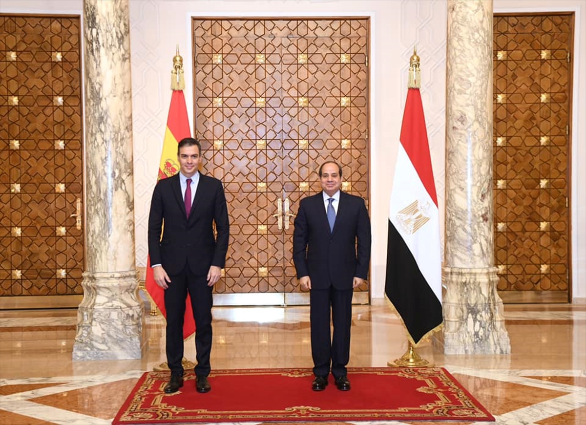 Mısır Cumhurbaşkanı Sisi, İspanya Başbakanı Sanchez ile “ikili ilişkileri” görüştü