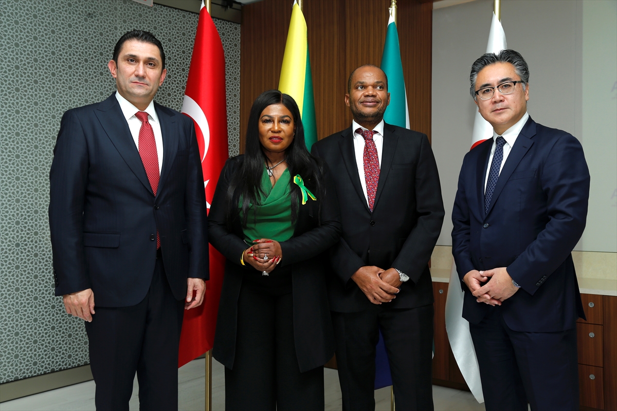 New York'taki Türkevi 4 kıtayı buluşturdu