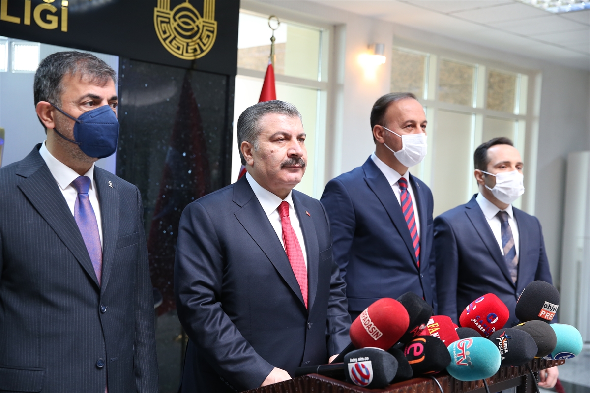 Sağlık Bakanı Koca, salgında kontrollü seyrin devam ettiğini söyledi: