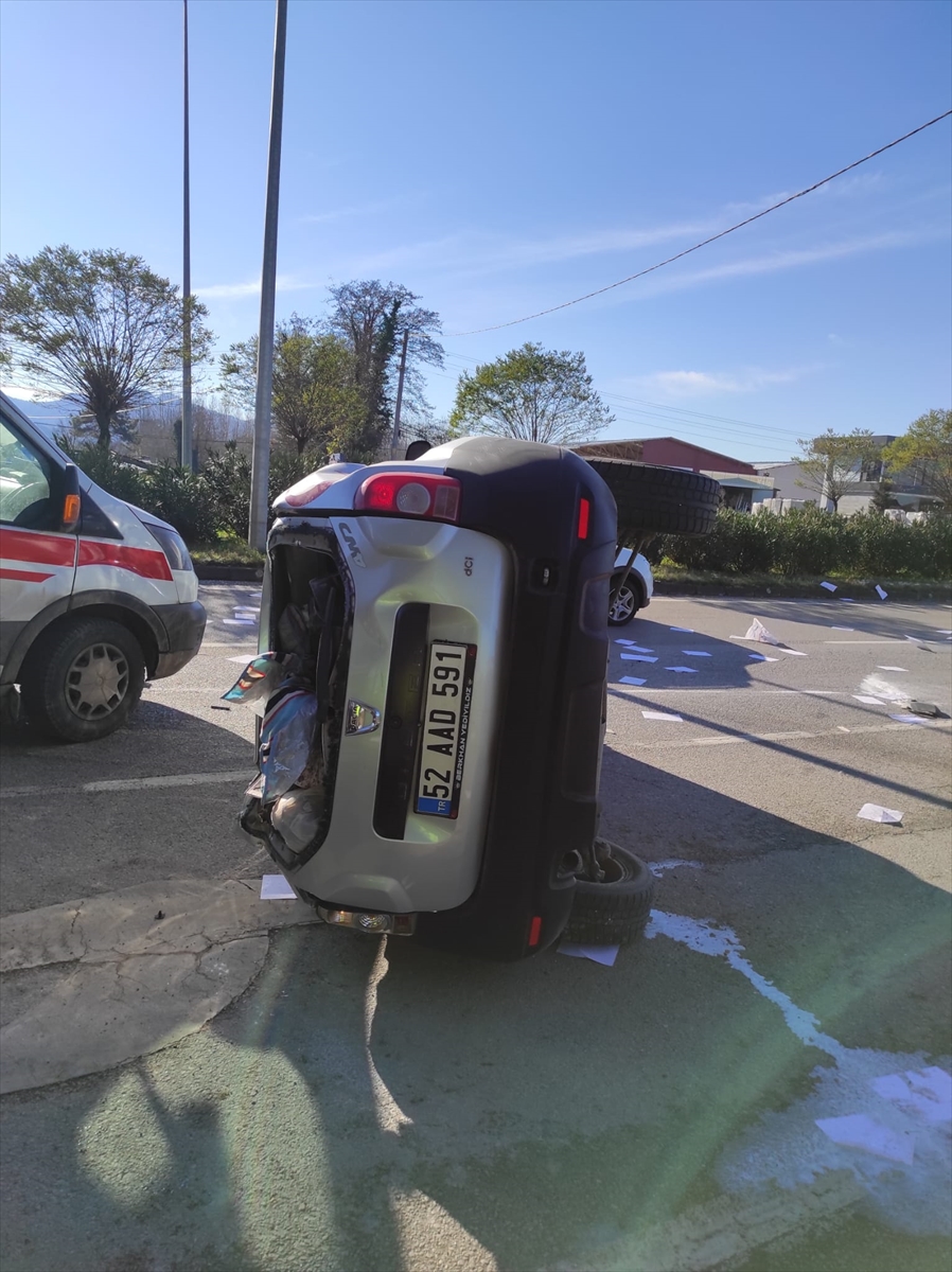 Samsun'da iki otomobilin çarpıştığı kazada bir kişi yaralandı