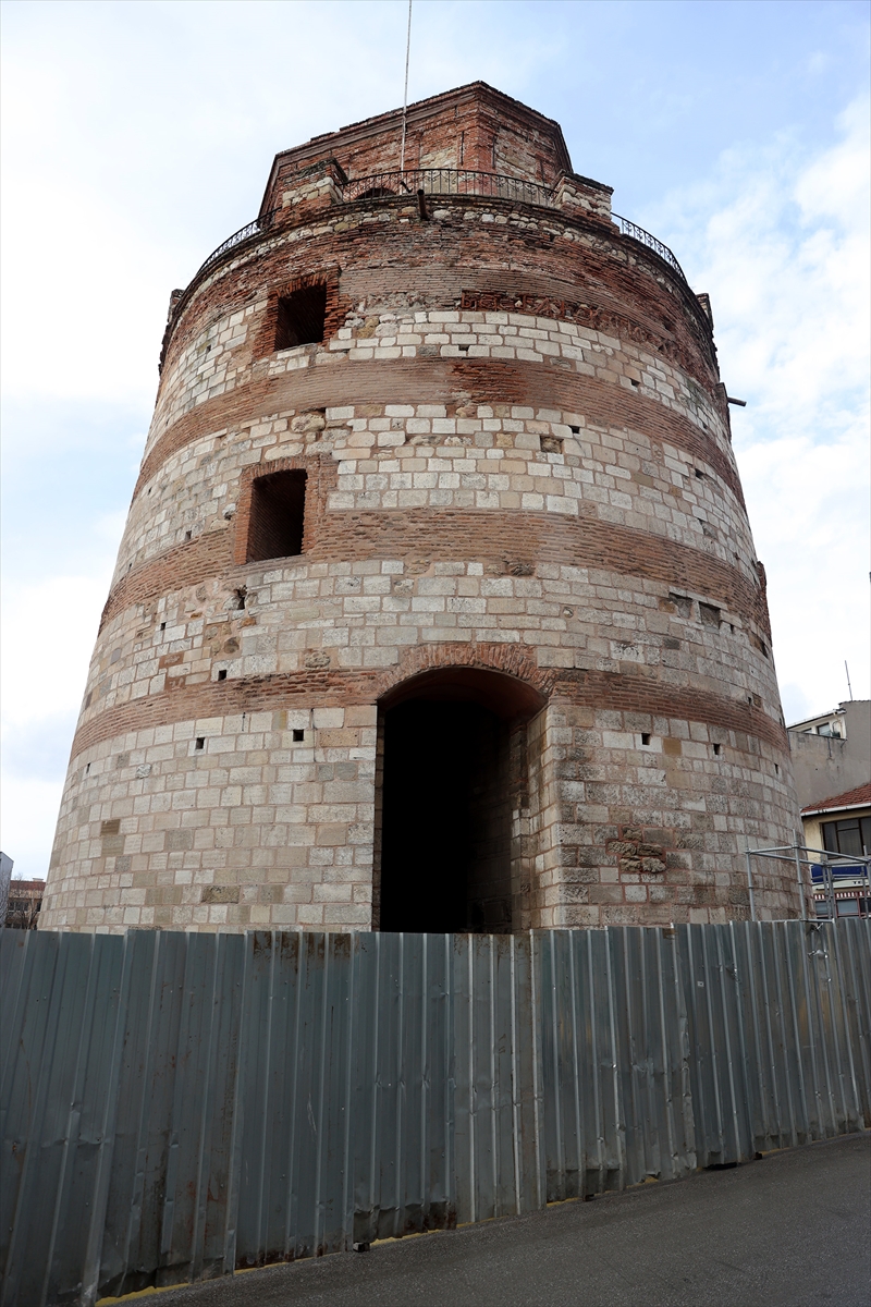 Sanat tarihçilerinin “başyapıt” olarak nitelendirdiği Makedon Kulesi'nde restorasyon başladı