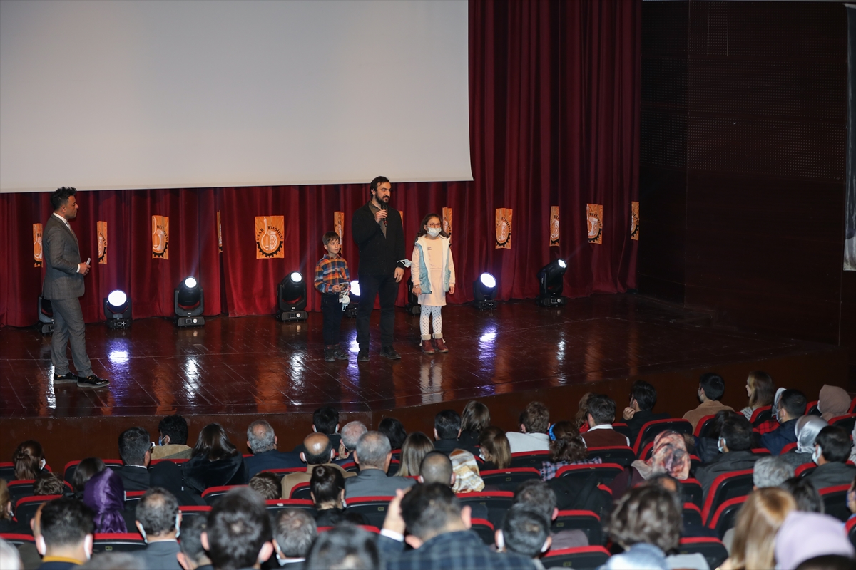 TRT Ortak Yapımı “İki Şafak Arasında” filmi Uşak'ta sinemaseverlerle buluştu