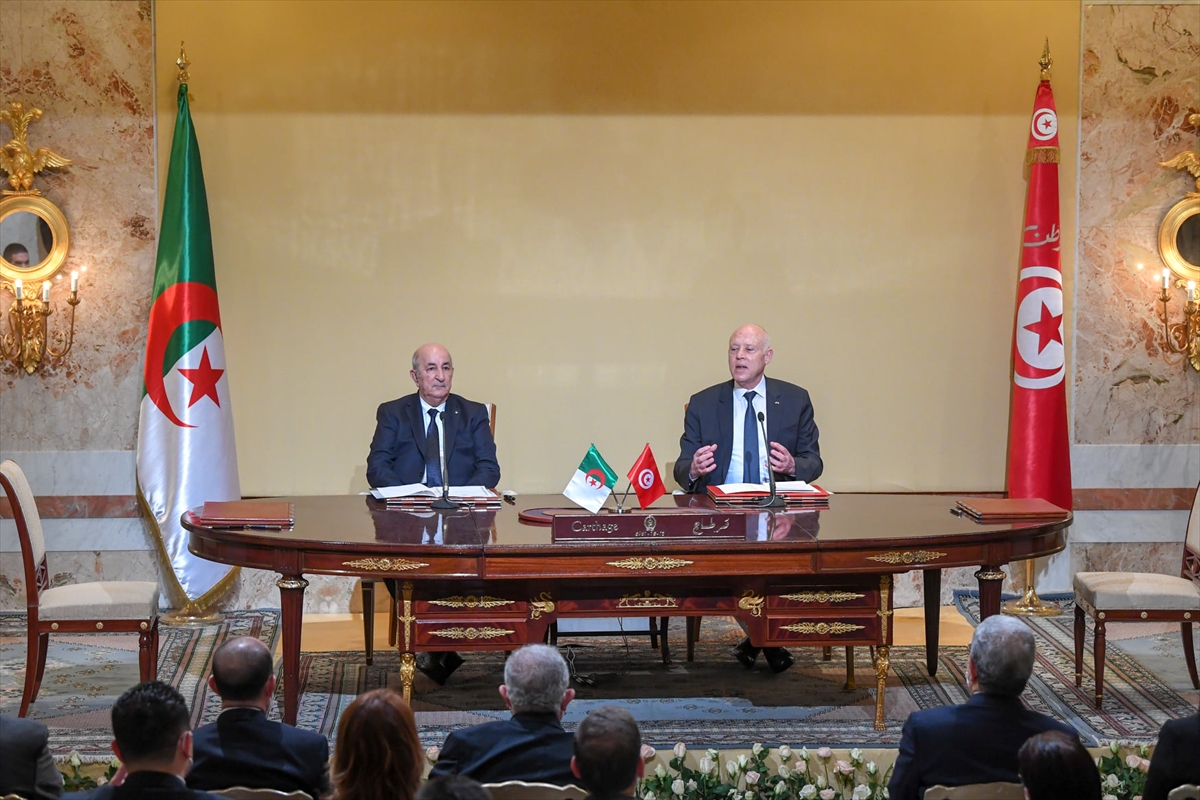 Tunus Cumhurbaşkanı Said, Libya’da iç çözümden yana olduklarını söyledi: