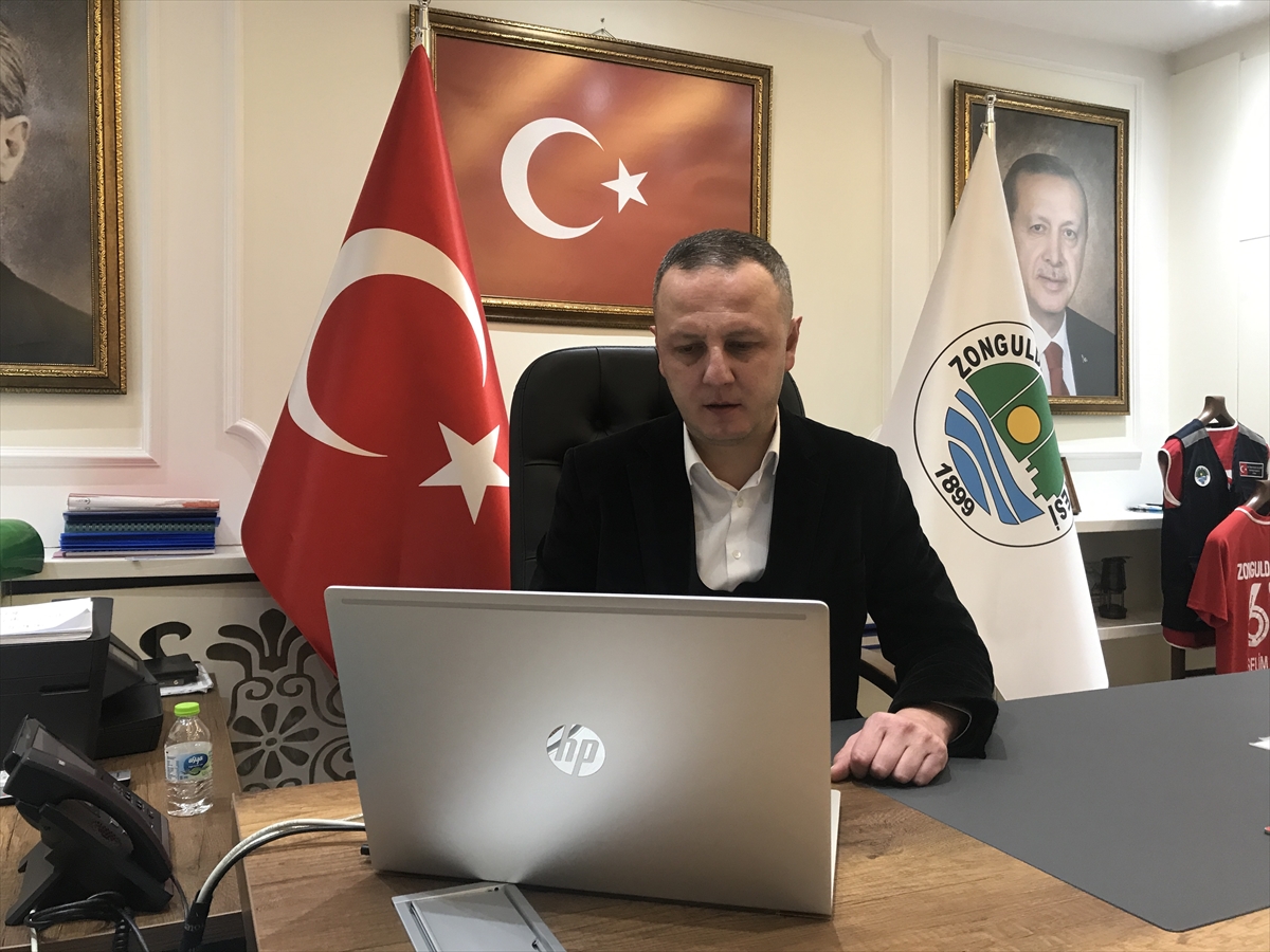Zonguldak Belediye Başkanı Alan, AA'nın “Yılın Fotoğrafları” oylamasına katıldı