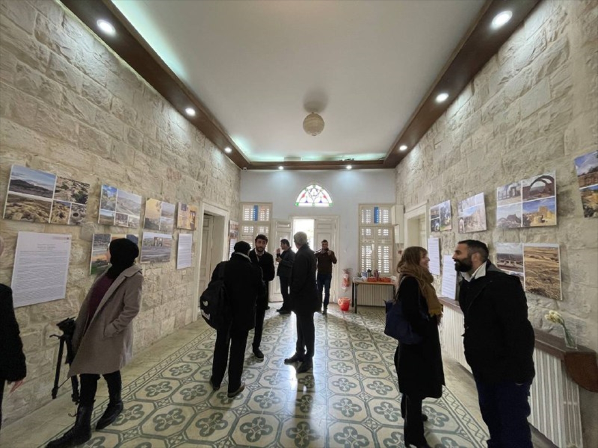 Batı Şeria'da düzenlenen “Atalar Toprağı” sergisi, Filistin kimliğinin toprakla bağını vurguluyor