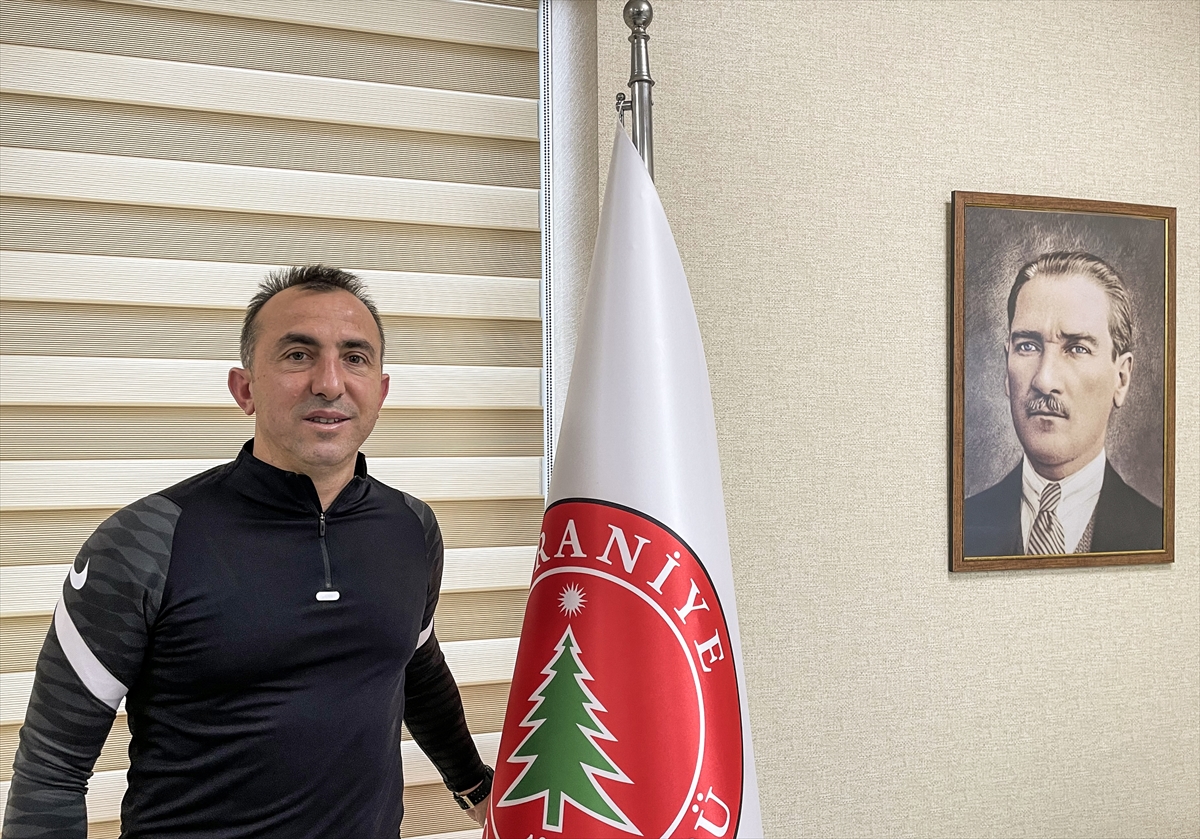 Boğaziçi İngilizce öğretmenliği mezunu Uçar'ın hedefi Ümraniyespor'da şampiyonluk
