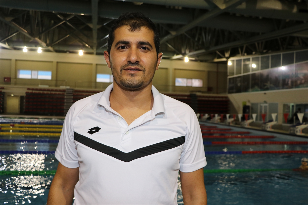 Görme engelli yüzücü Yaman Rüzgar, milli formayla şampiyonalara katılmak istiyor