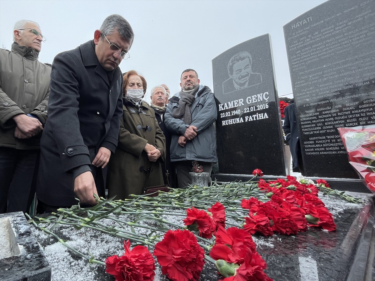 Kamer Genç vefatının 6. yılında mezarı başında anıldı