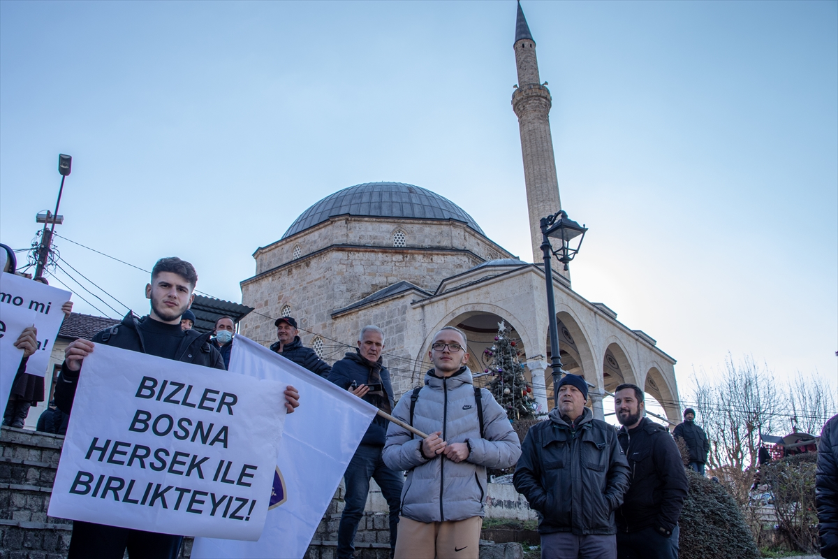 Kosova'da Bosna Hersek'e destek yürüyüşü düzenlendi