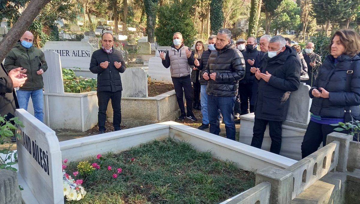 Mehmet Ali Birand mezarı başında anıldı