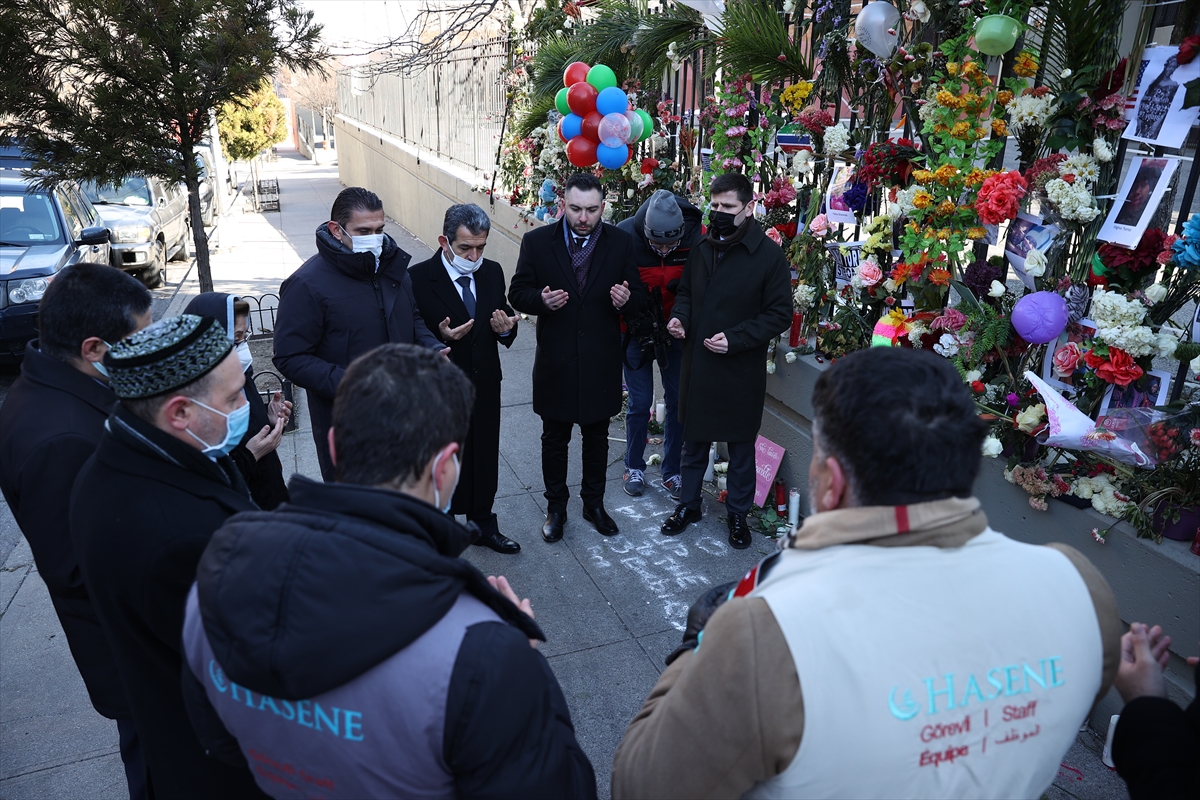 TBB Başkanı Şahin, New York'ta yangında 17 kişinin öldüğü binayı ziyaret etti