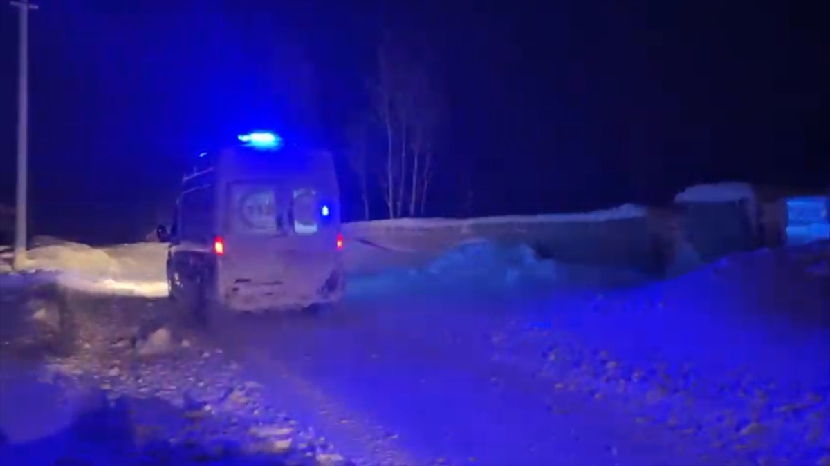 Van'da hamile kadın, kar ve tipi nedeniyle 3 saatte hastaneye ulaştırılabildi