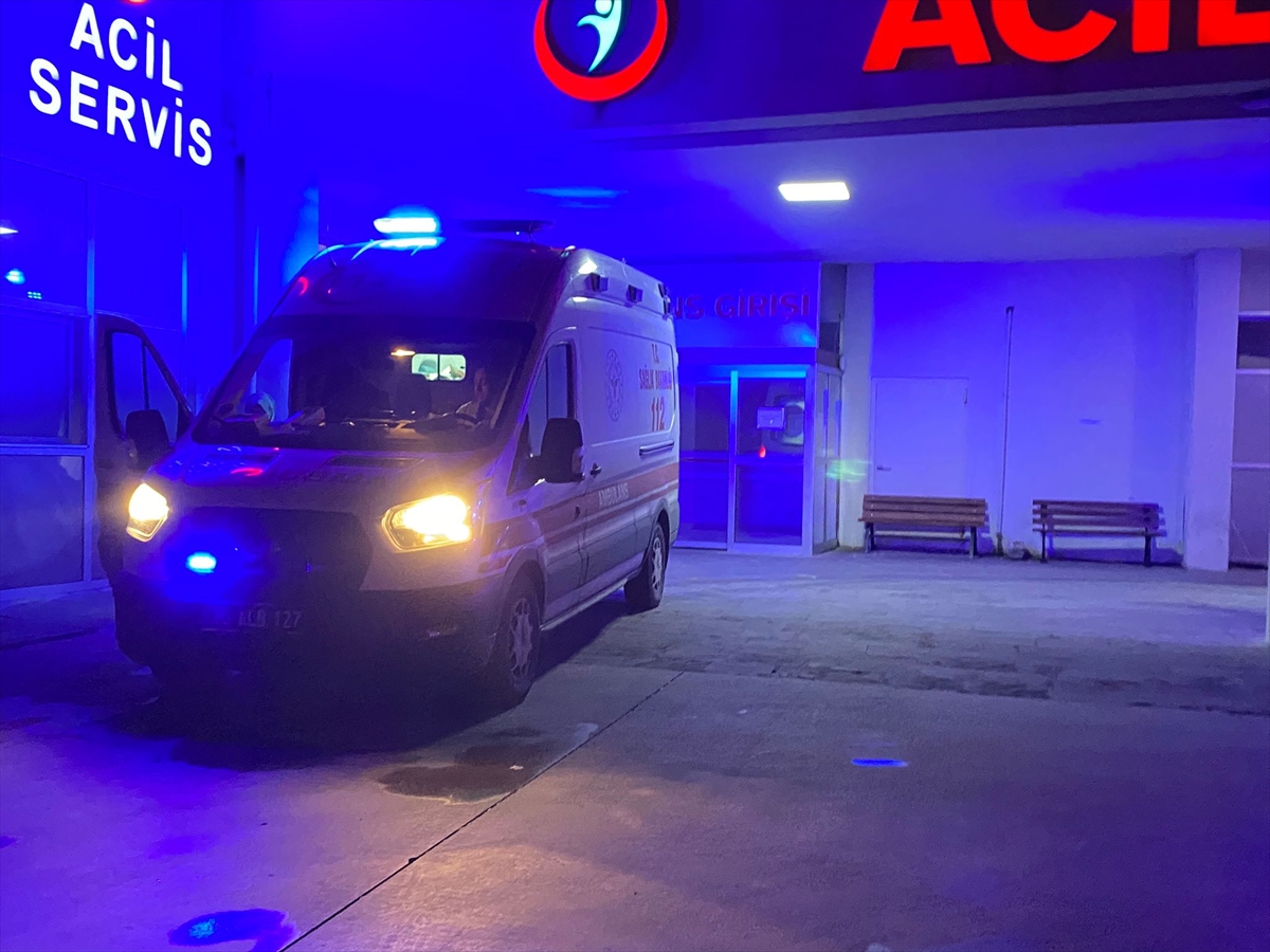 Ege'de Türk balıkçı teknelerine Yunanistan unsurlarınca açılan ateş sonucu 1 kişi yaralandı