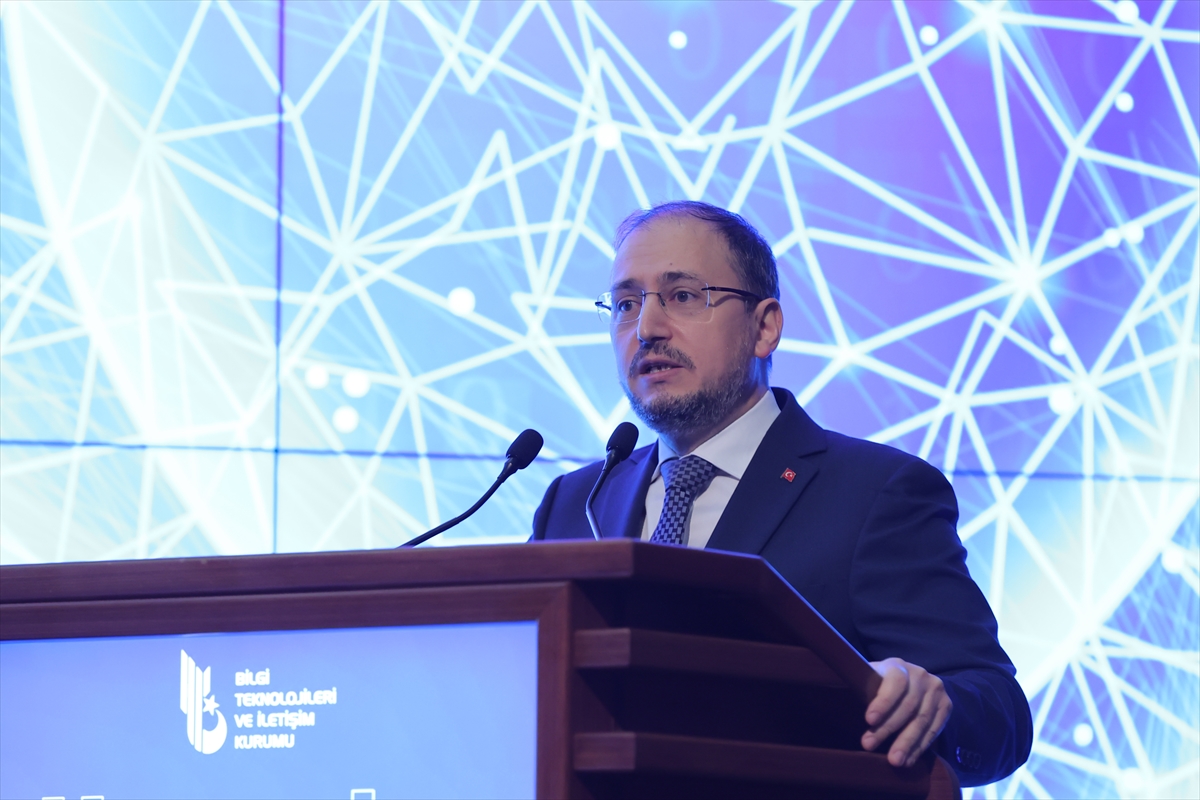 Güvenli İnternet Günü'nde “hep birlikte daha iyi bir internete” çağrısı