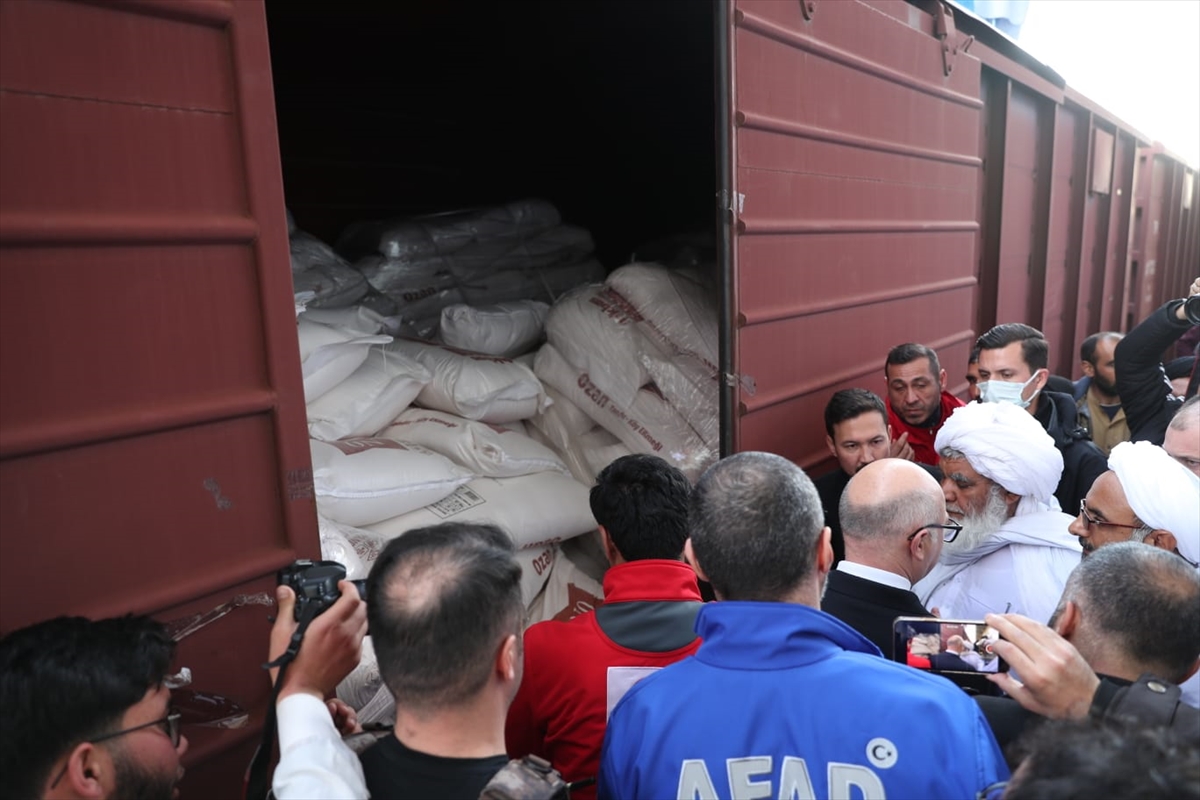 İnsani yardım taşıyan “İyilik Treni” Afganistan'a ulaştı