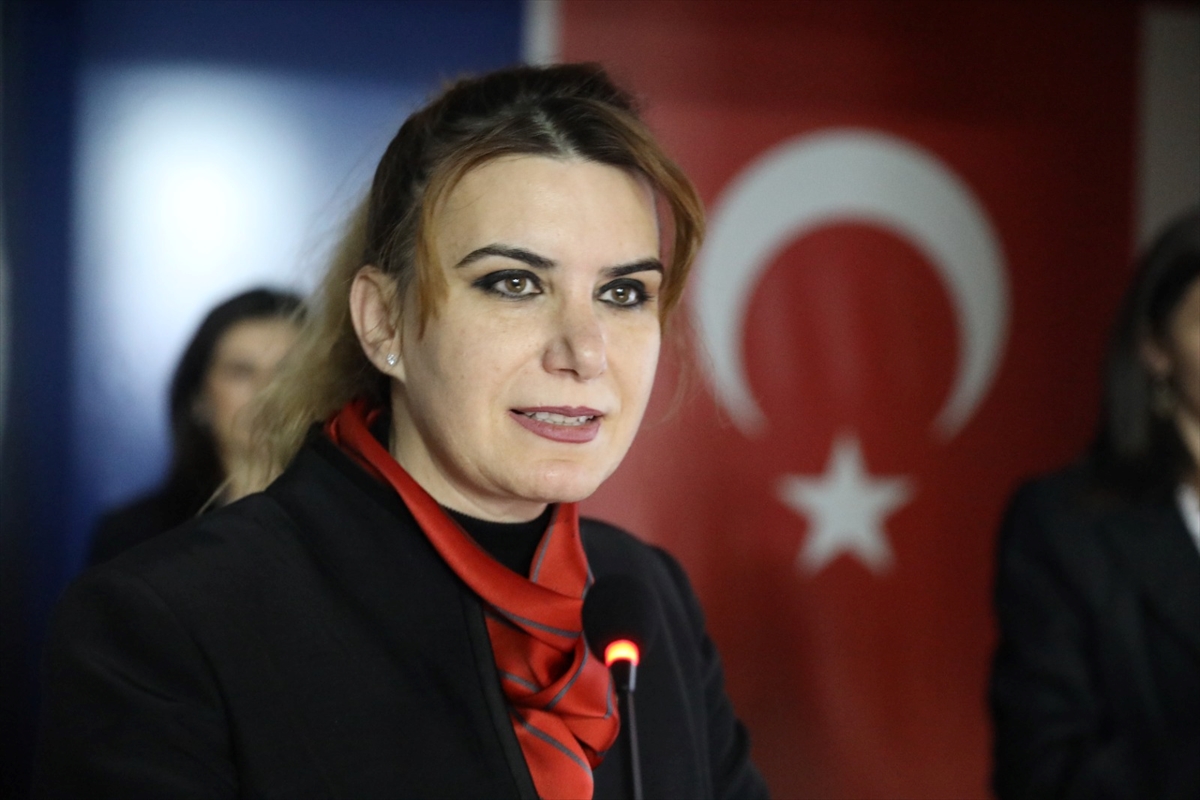 “İstiklal Marşı ve Mehmet Akif Ersoy” sergi tırı Edirne'de ziyarete açıldı