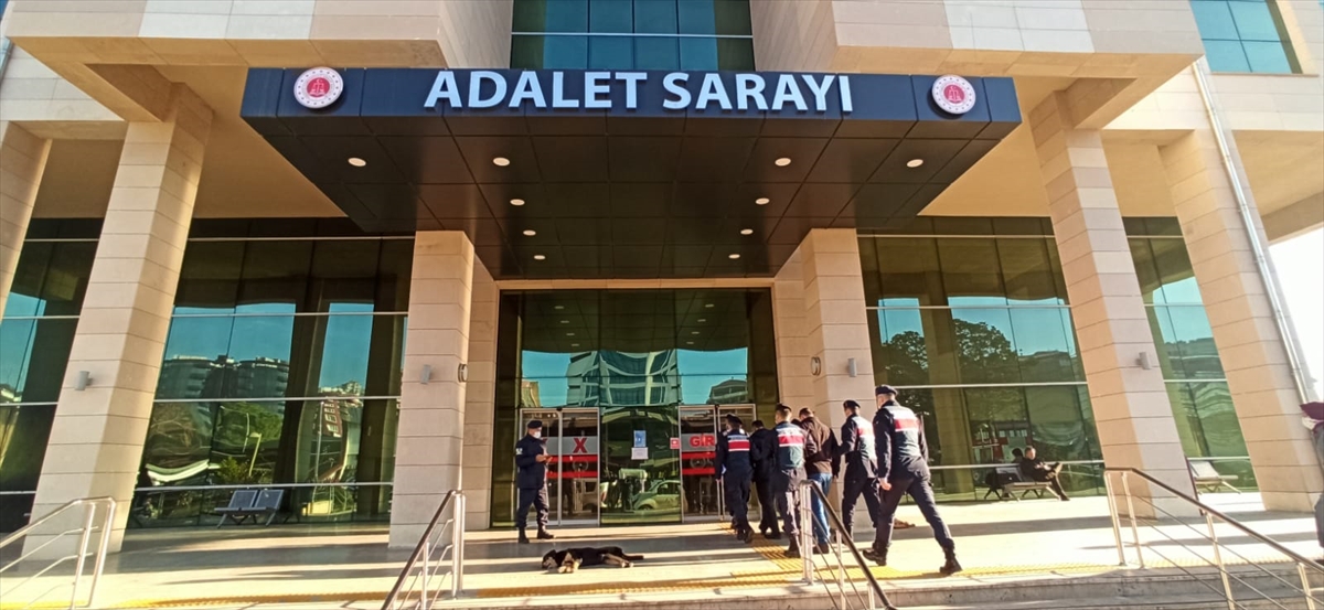 Jandarmaya “Yakalayabiliyorsanız yakalayın” diyen 2 hırsızlık zanlısı yakalandı