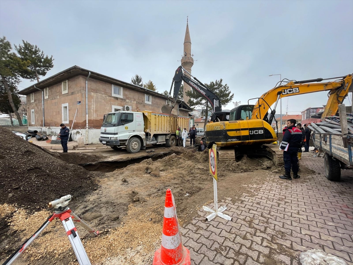 Kayseri'de kanal inşaatındaki göçükte 1 işçi yaralandı