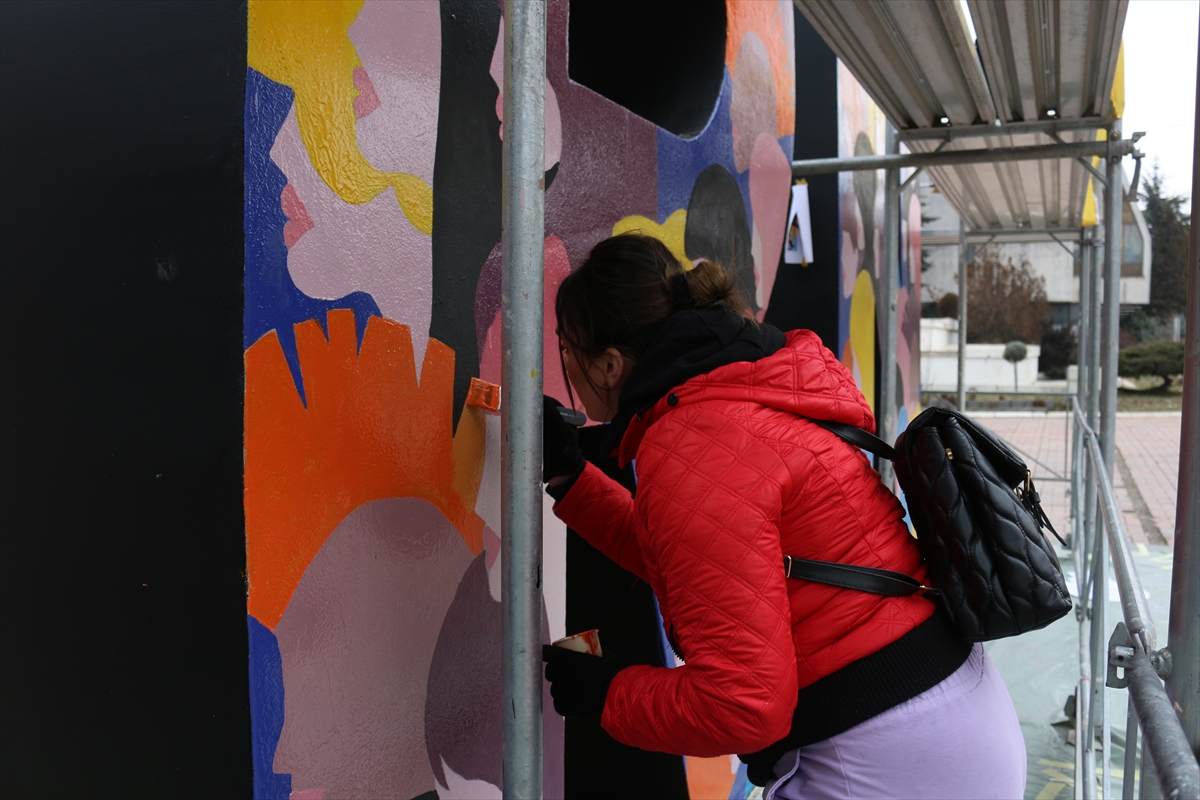 Kosova'nın bağımsızlığının 14'üncü yıl dönümü kutlanıyor