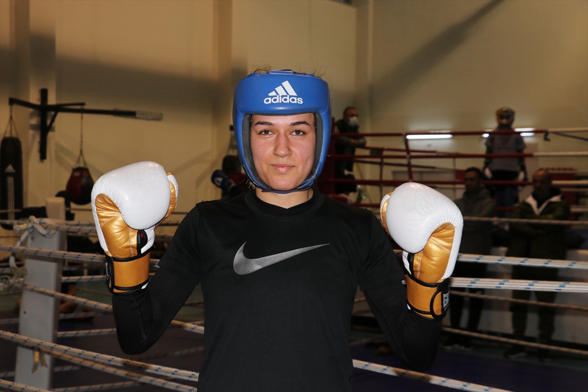 Milli boksör Hatice Akbaş yumruklarını Avrupa için sallıyor: