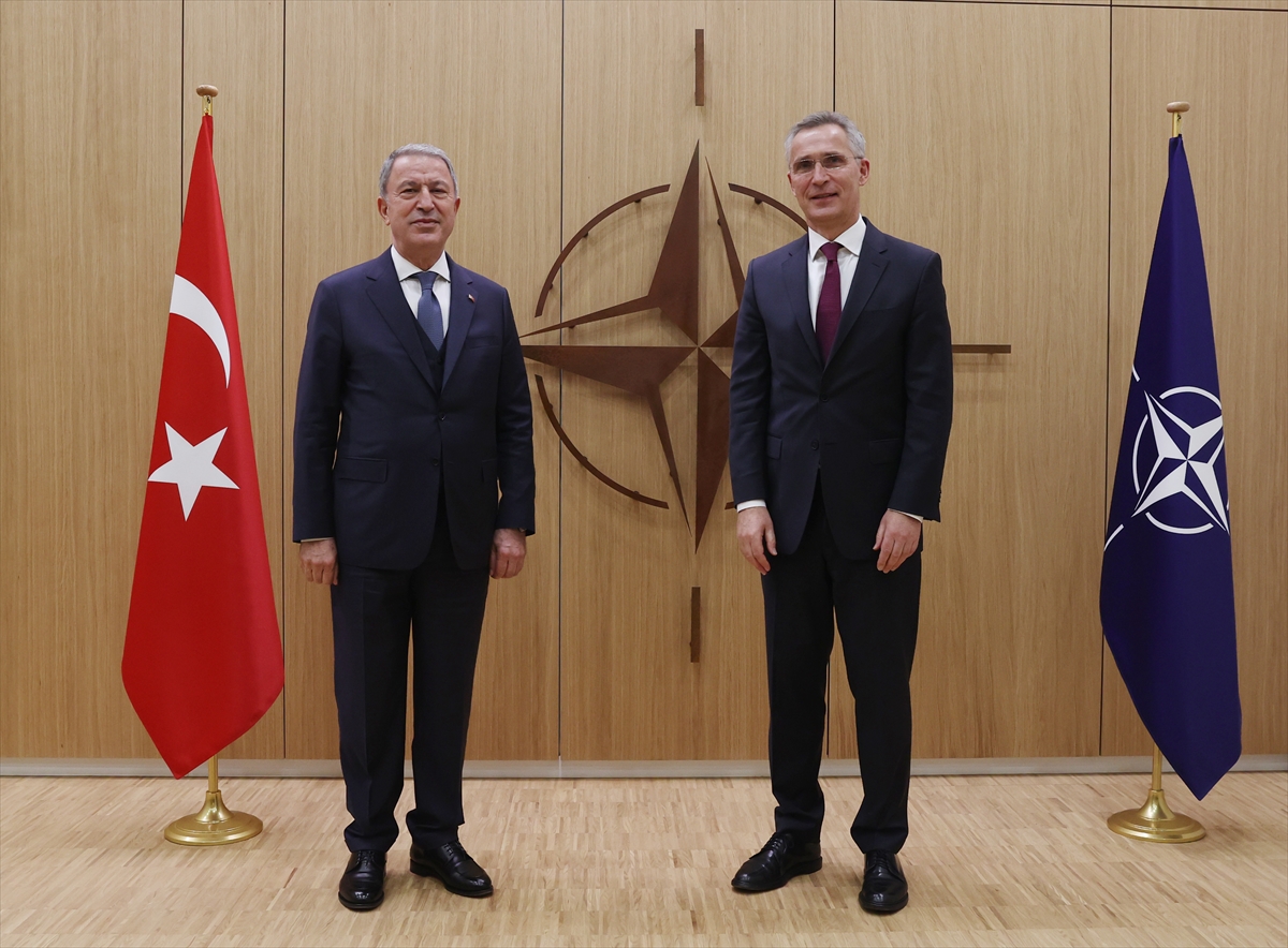 NATO Genel Sekreteri'nden Milli Savunma Bakanı Akar'a 70'inci yıl tebriği