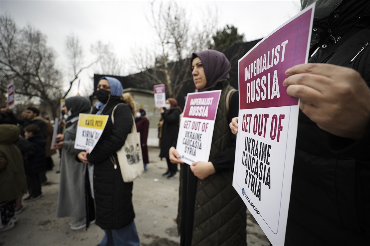 Rusya'nın Ukrayna'ya saldırıları Ankara'da protesto edildi