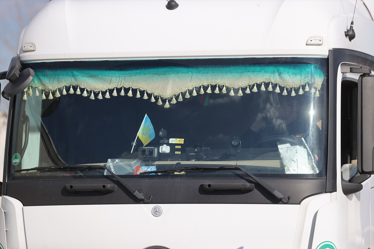 Türkiye'deki Ukraynalı tır şoförü cepheye gitmek için ülkesine hareket etti