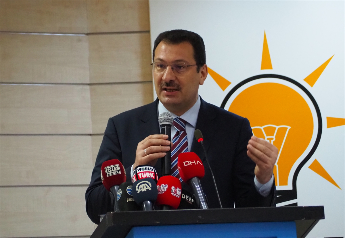 AK Parti'li Yavuz, partisinin Denizli İstişare Toplantısı'na katıldı: