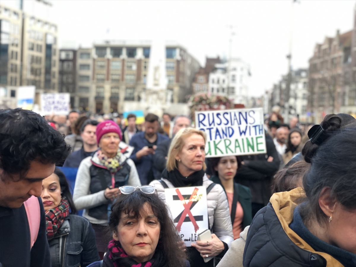 Avrupa şehirlerinde Ukrayna'ya destek ve dayanışma mitingleri yapıldı