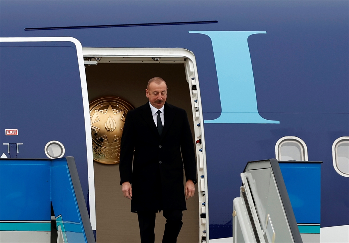 Azerbaycan Cumhurbaşkanı Aliyev, Türkiye'ye geldi