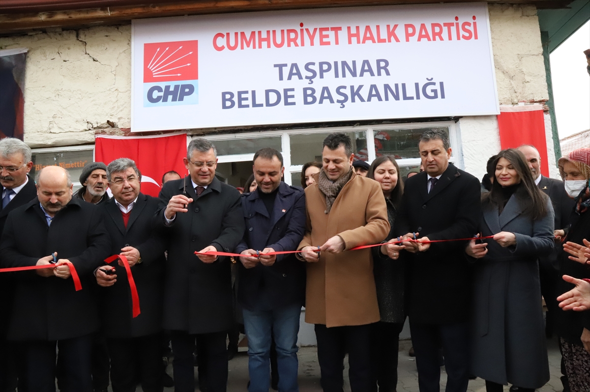 CHP Grup Başkanvekili Özel, Aksaray'da parti binası açılışında konuştu: