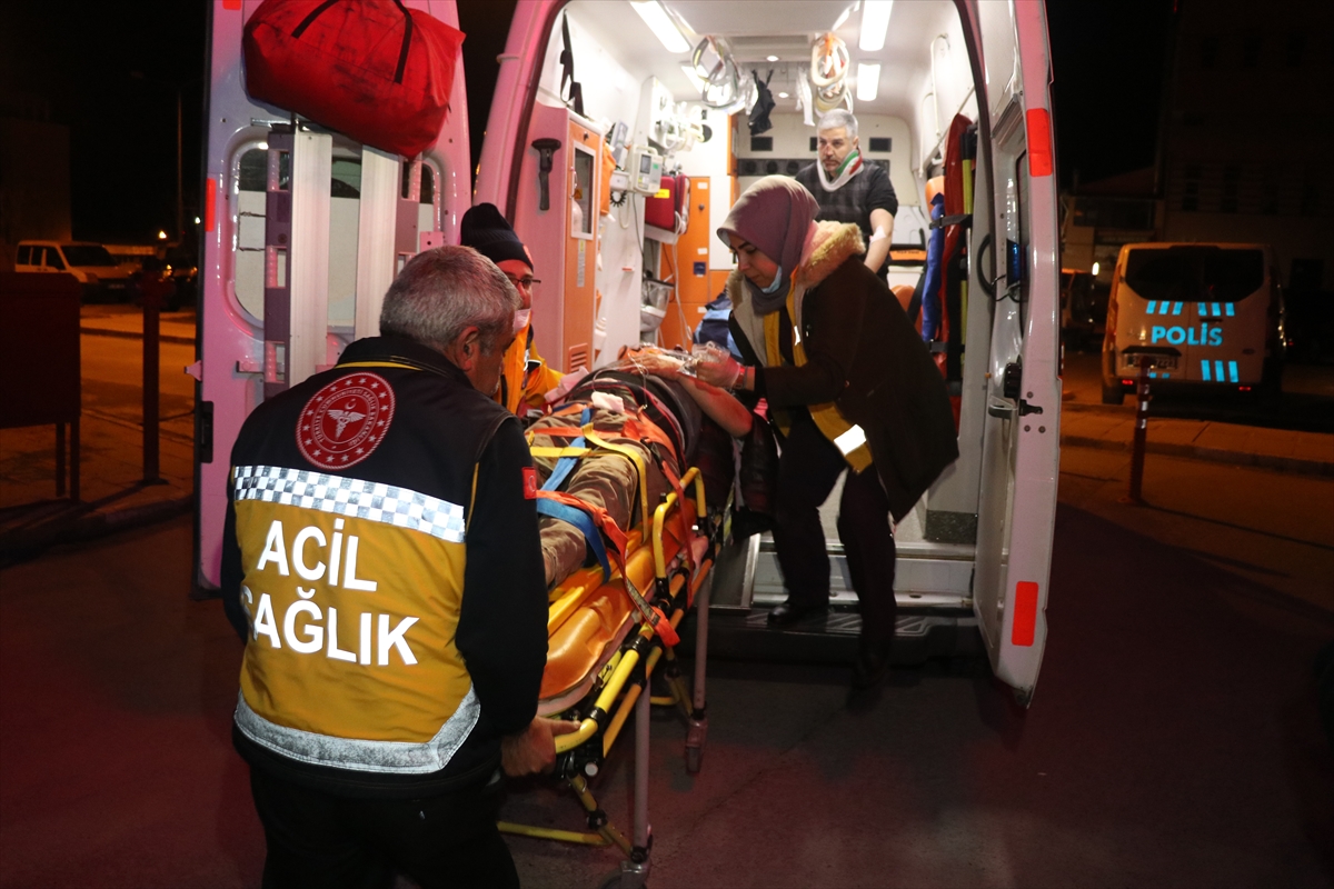 GÜNCELLEME – Erzincan'da yolcu otobüsü şarampole devrildi